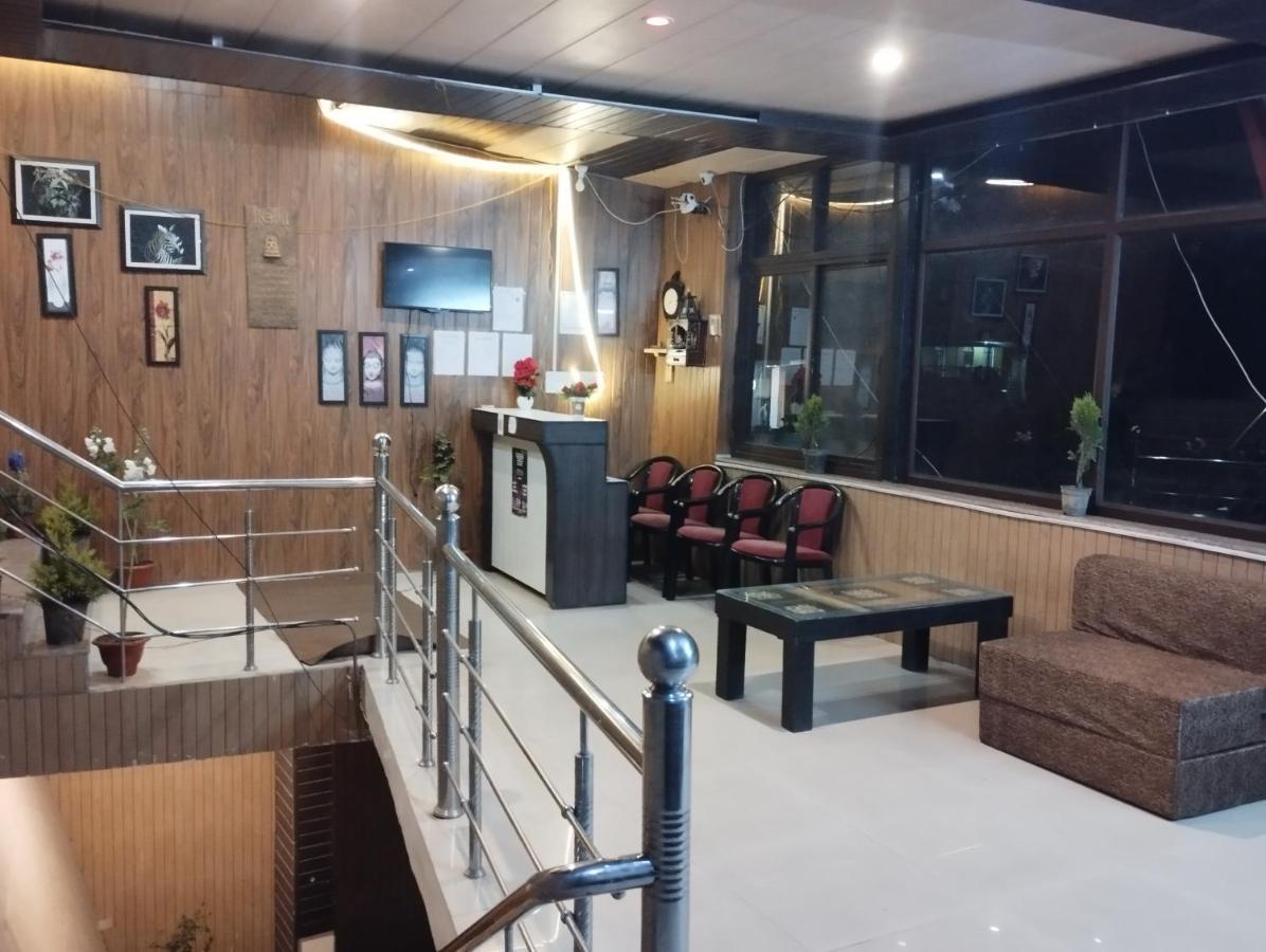Green View Resort New Tehri Exteriör bild