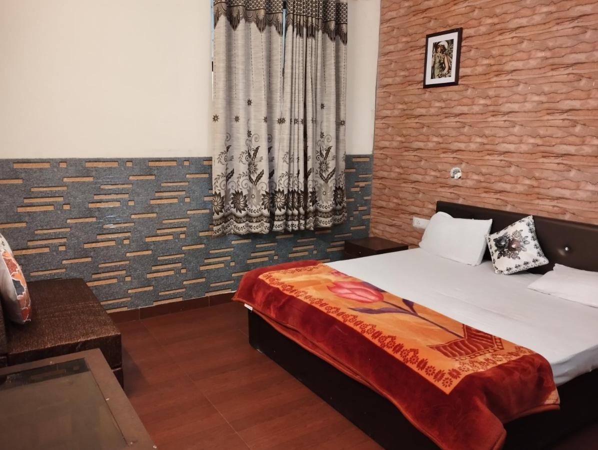 Green View Resort New Tehri Exteriör bild