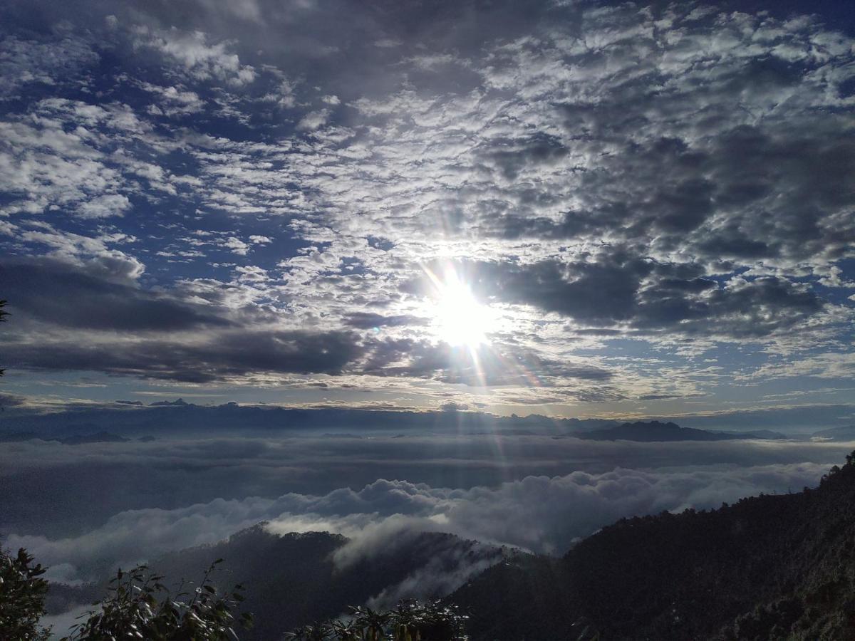 Green View Resort New Tehri Exteriör bild